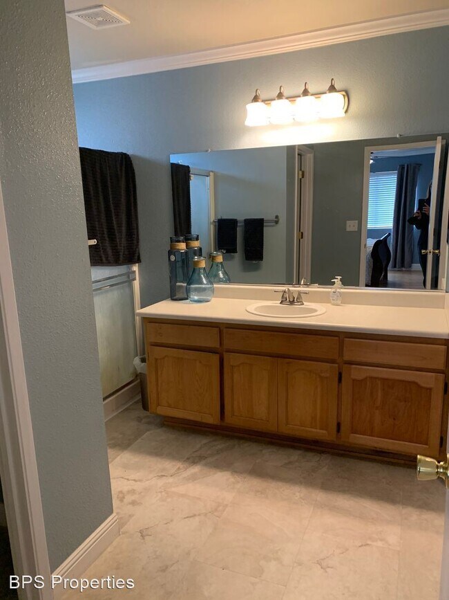 Foto del edificio - 3 br, 2.5 bath House - 2466 England St.