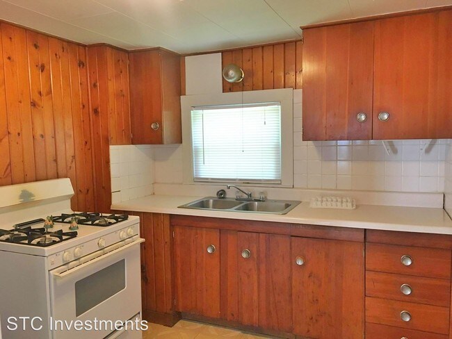 Building Photo - 2 br, 1 bath House - 425 W. Chandler