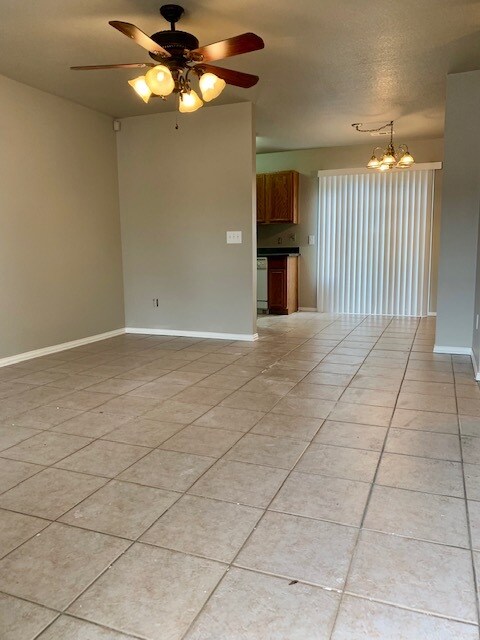 Foto del edificio - 3577 Hemlock Pl