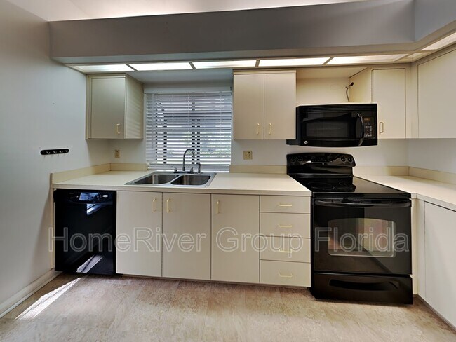 Foto del edificio - 3001 Landmark Blvd