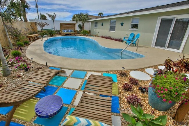 Building Photo - 22 Surfside Dr
