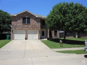 Building Photo - 207 Silver Spur Dr