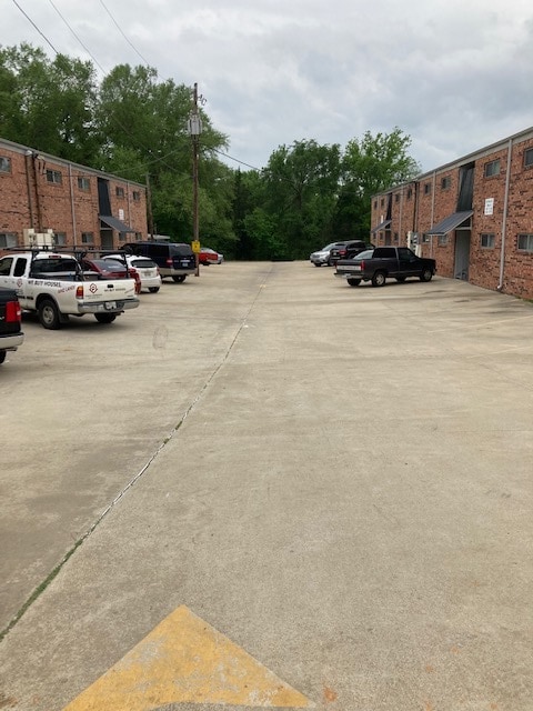 Building Photo - JR APARTMENTS