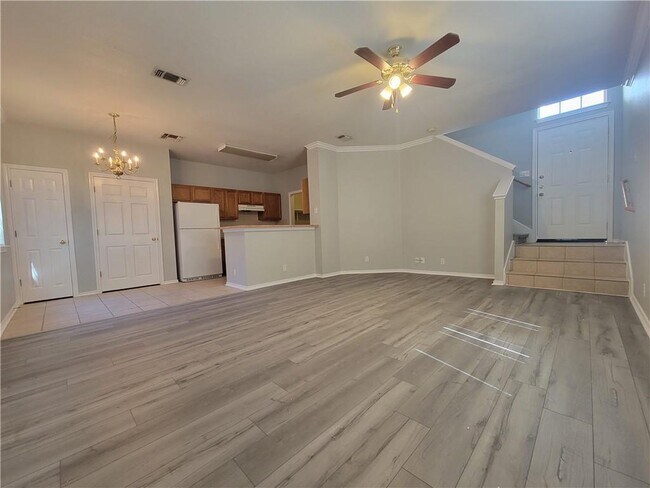 Foto del edificio - 1717 Matthews Ln