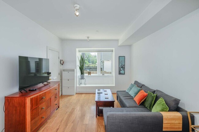 Foto del edificio - 1202 Jackson St NE