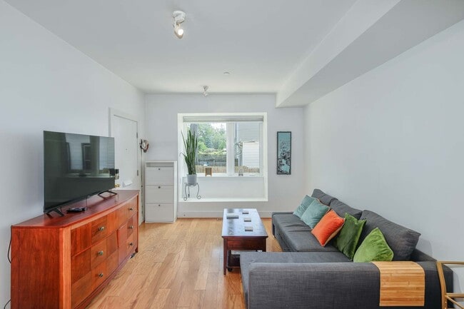 Photo - 1202 Jackson St NE Townhome