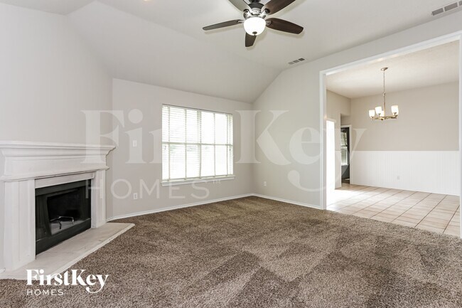 Building Photo - 312 Camp Creek Dr