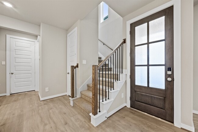 Foto del edificio - 4115 Glowing Hearth Dr