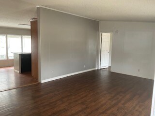 Building Photo - 13 Retama Dr