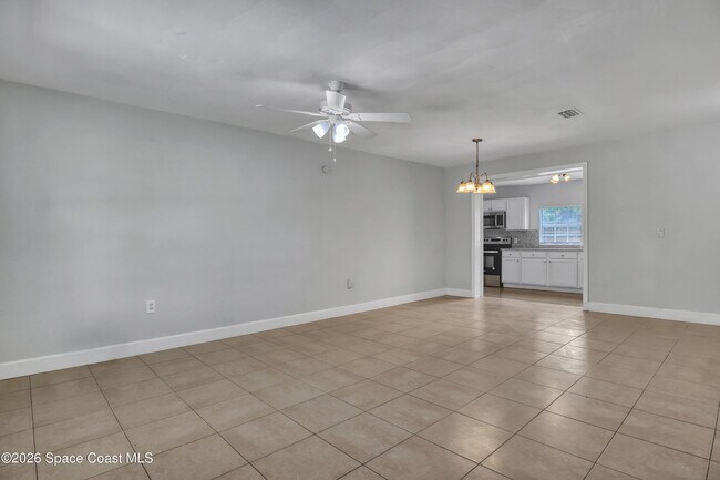 Foto del edificio - 807 Hillsdale Dr