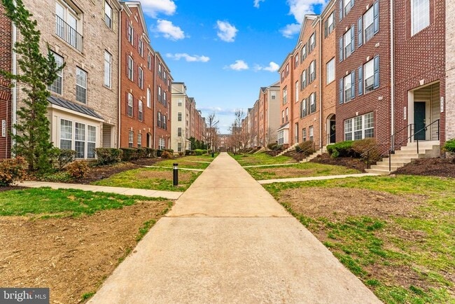 Building Photo - 2222 Margraf Cir