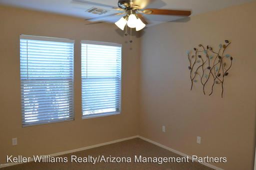 Building Photo - 2165 S Palo Verde Dr