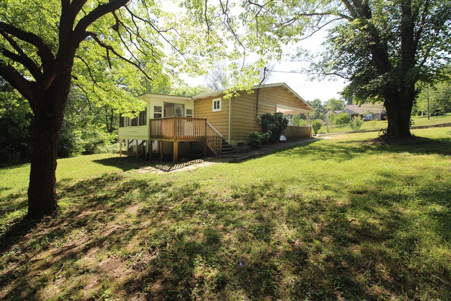 Foto del edificio - 1940 Harris Rd