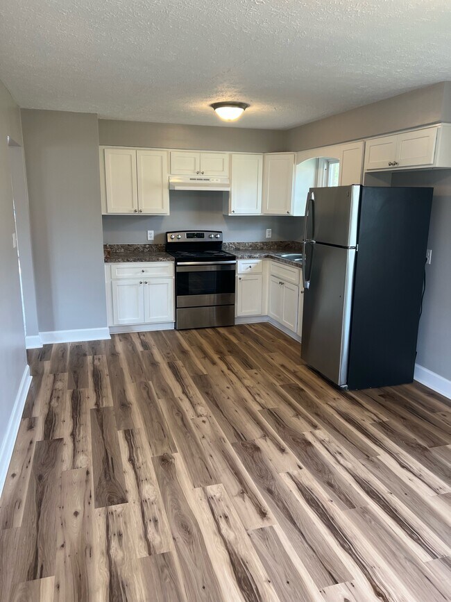 Foto del edificio - 119 Lakeview Dr