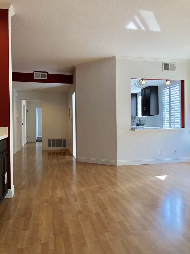 Building Photo - 1657 Veteran Ave