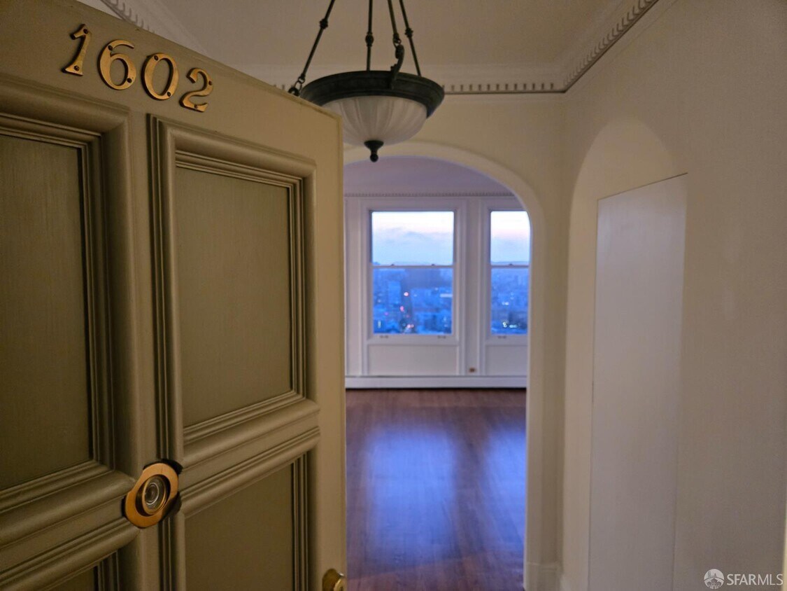 Foto principal - 1250 Jones St