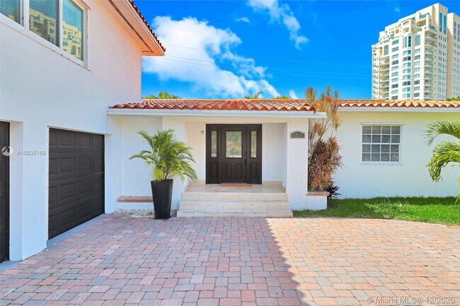 Foto del edificio - 1217 Seabreeze Blvd