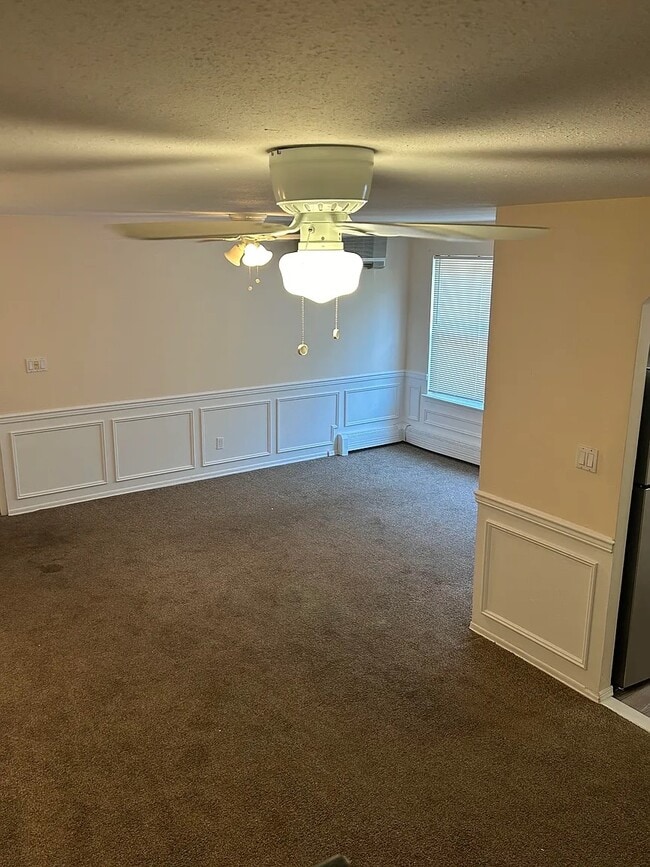 Building Photo - Valley Stream Garden Apartments