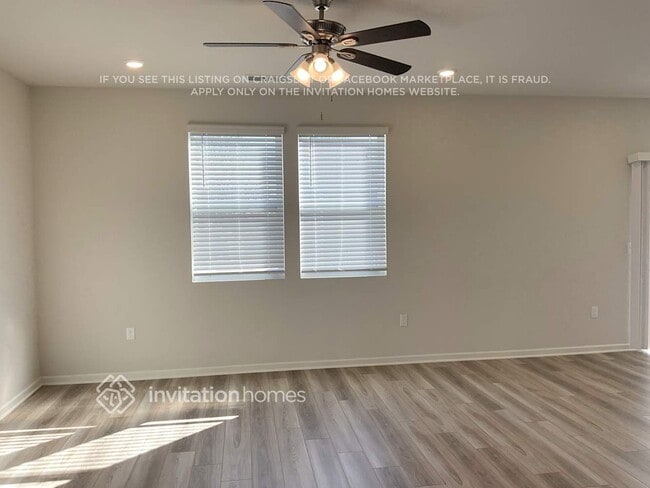 Building Photo - 5088 Mifford Dr