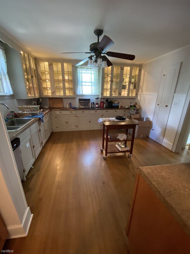 Building Photo - 4 br, 2 bath House - 18 Fleetwood Ave