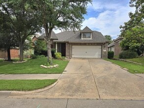 Building Photo - 3101 Spanish Oak Trail