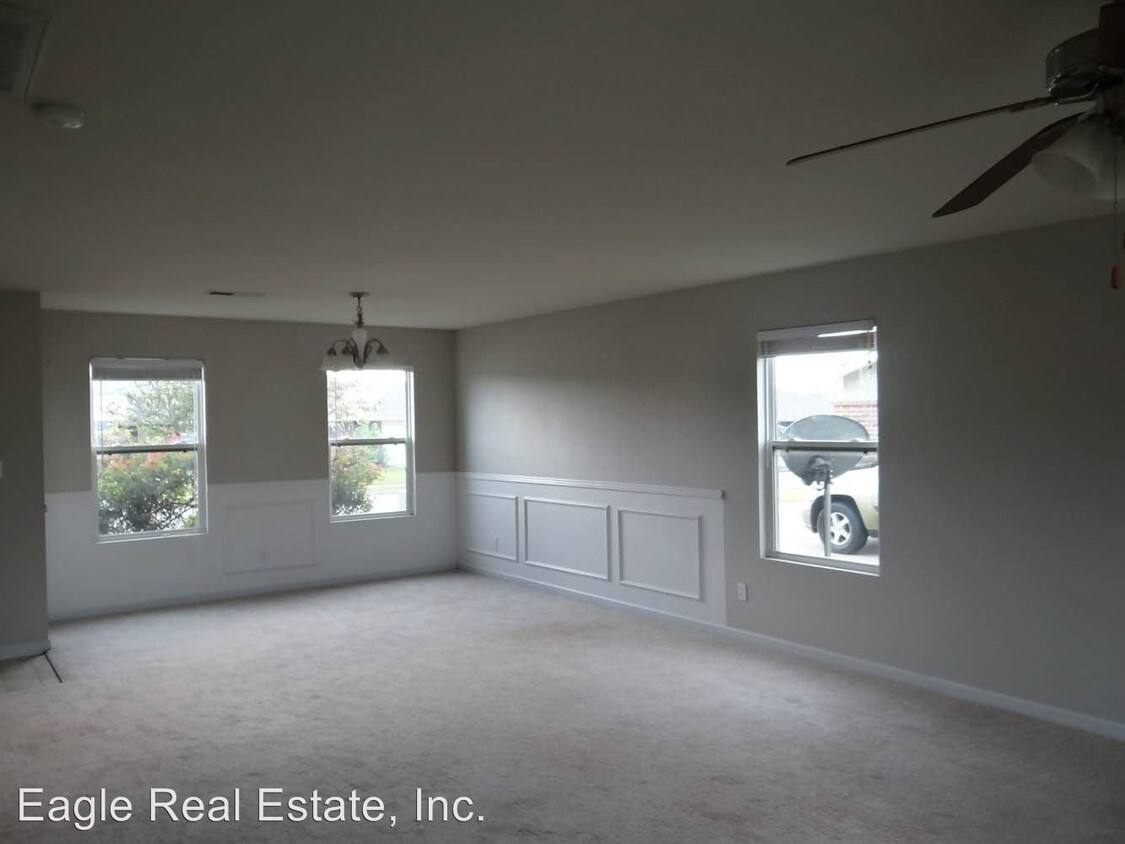 Building Photo - 4 br, 2.5 bath House - 104 Tynedale Drive