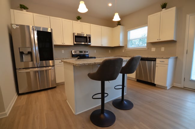 Foto del edificio - 103 Memorial Ct