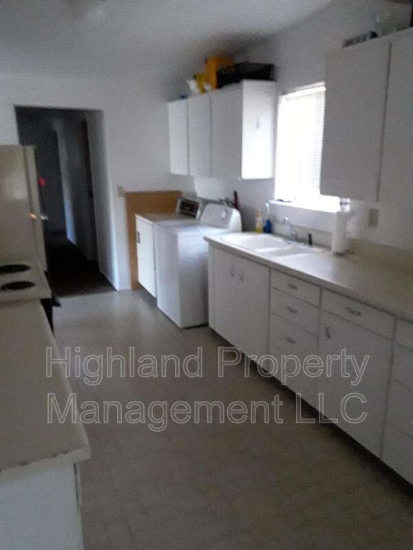 Building Photo - 1745 NE Wheatland Dr