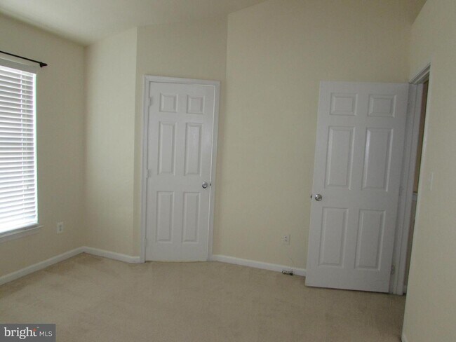 Building Photo - 42845 Sykes Terrace