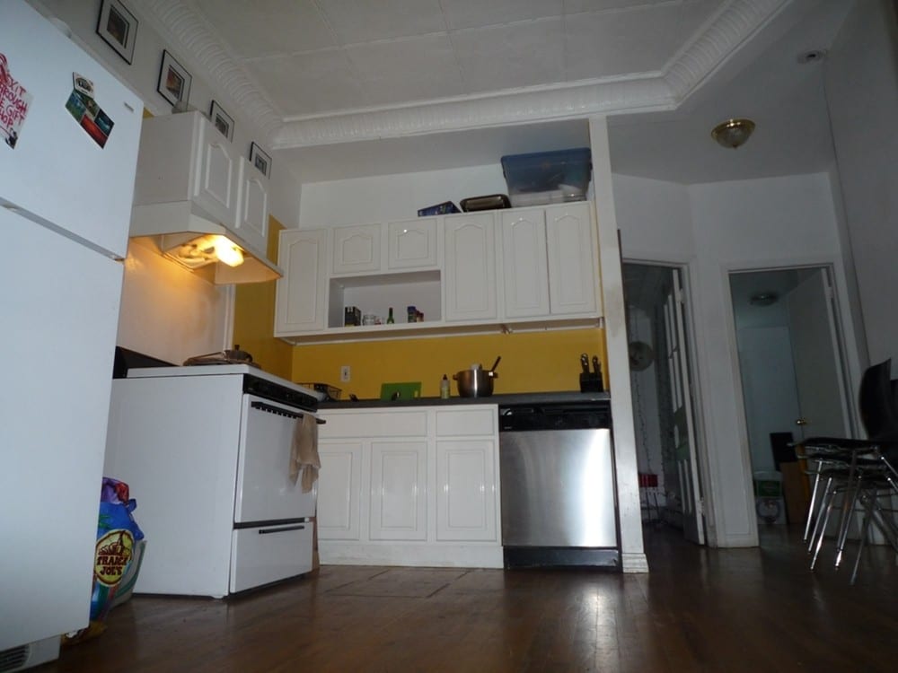 Primary Photo - 332 Gates Ave