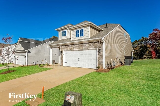 Building Photo - 538 Hillpark Ln