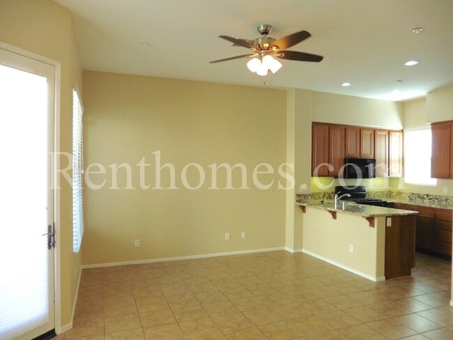 Building Photo - 568 Almond Rd