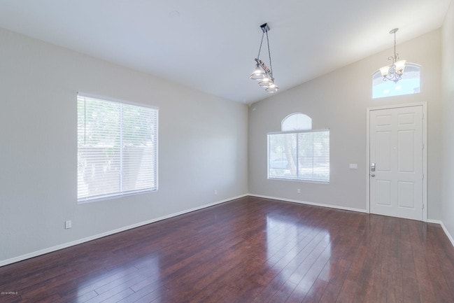 Foto del edificio - 230 S Pineview Pl