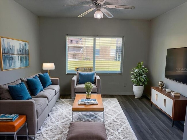 Building Photo - 9013 Westchester Cir