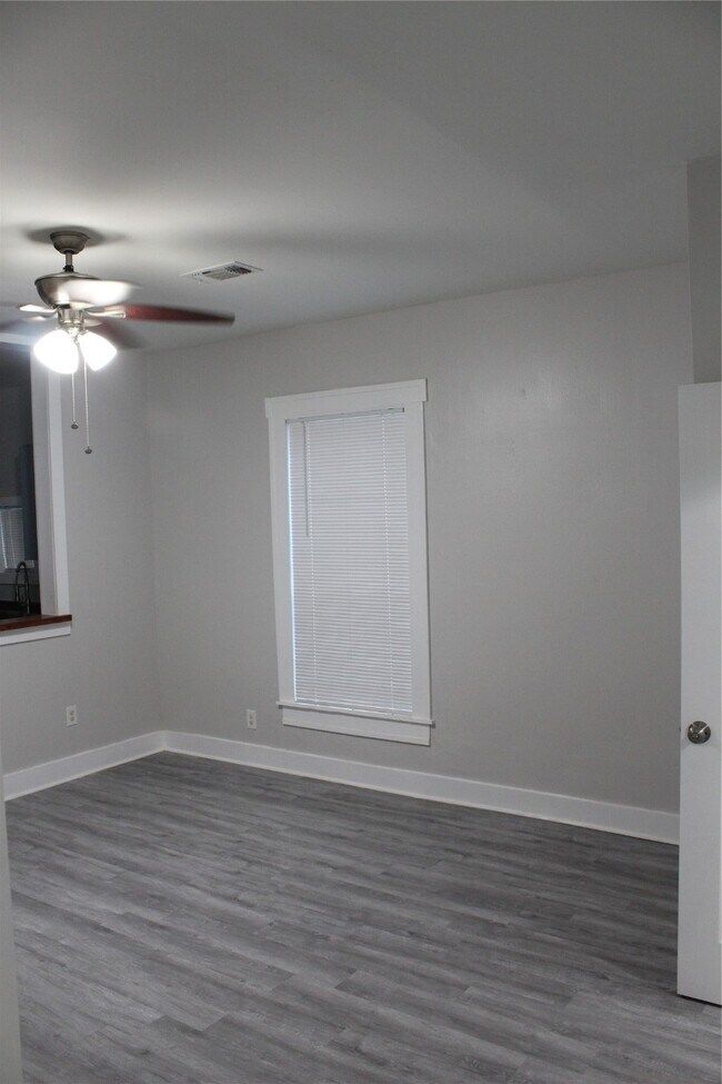 Foto del edificio - 4125 Avenue M