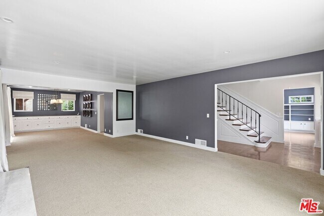 Foto del edificio - 503 N Greencraig Rd