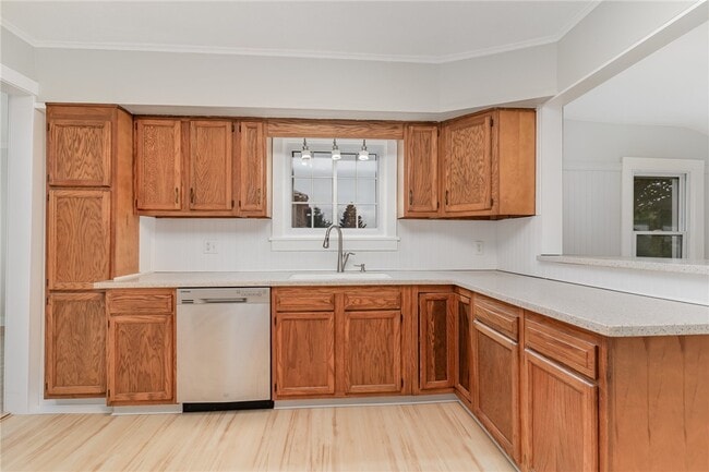 Building Photo - 25 Summit St