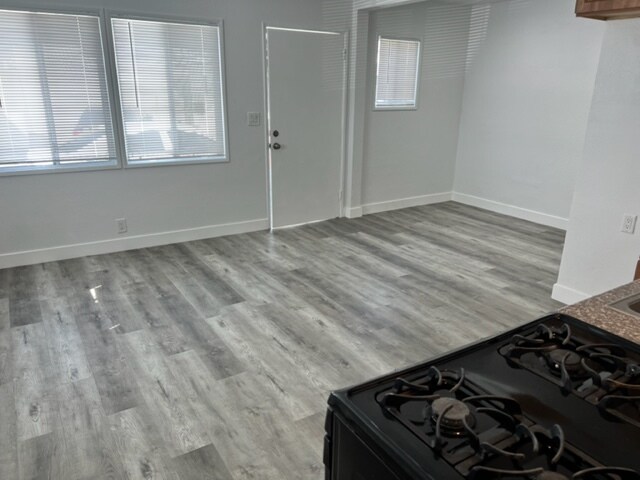 Living Room - 3016 Tweedy Blvd