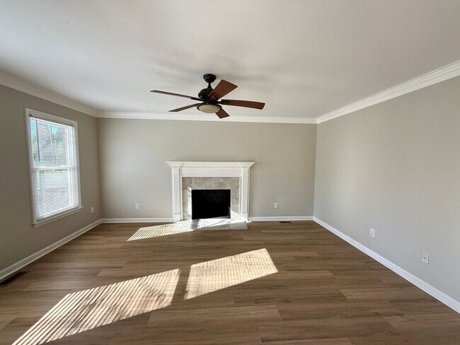 Foto del edificio - Three bedroom, 2 bath house in Elon