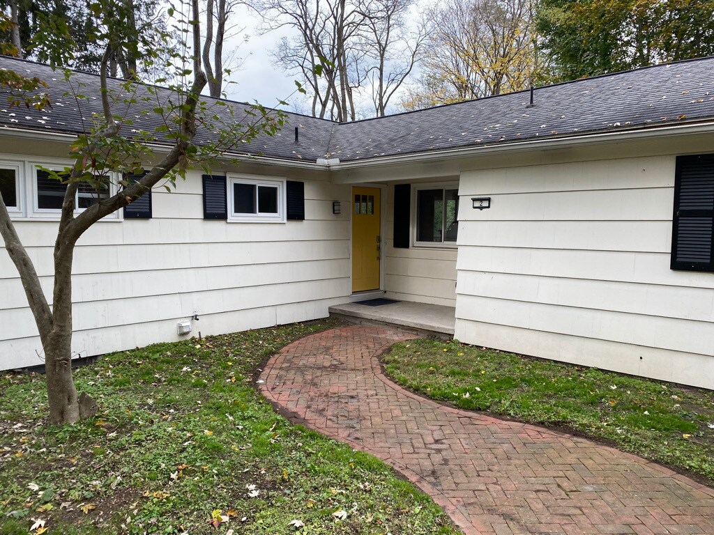 Primary Photo - 2 Smallwood Dr