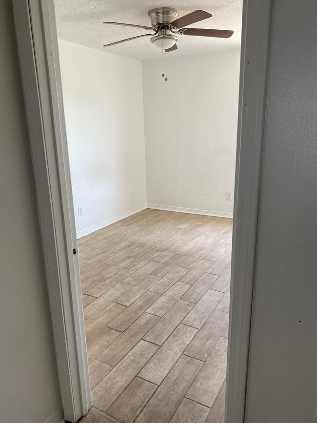 Foto del edificio - 2608 Angelique Dr