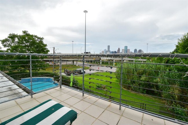 Foto del edificio - 102 Quitman St