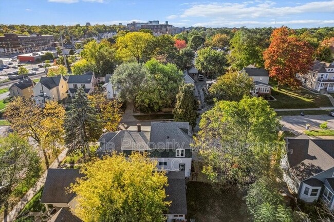 Foto del edificio - 901 Baraga St NE