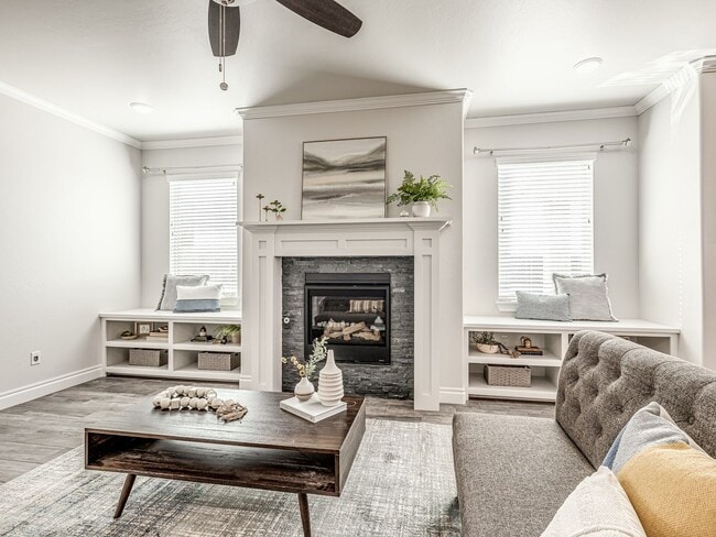 Building Photo - Pool + Deer Creek Schools + 4 bedrooms + 3 car garage + Bonus Room