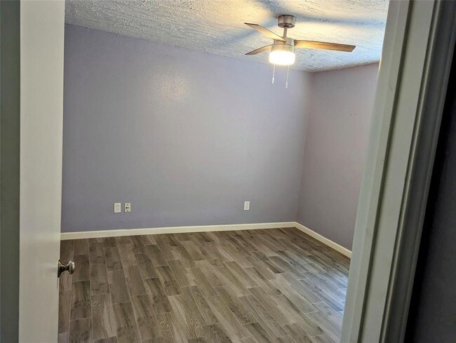 Foto del edificio - 4127 Swinden Dr