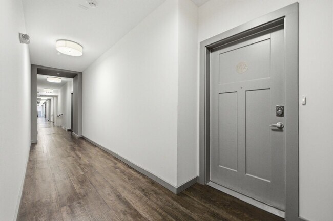 Foto del edificio - 782 Riverfront Pkwy