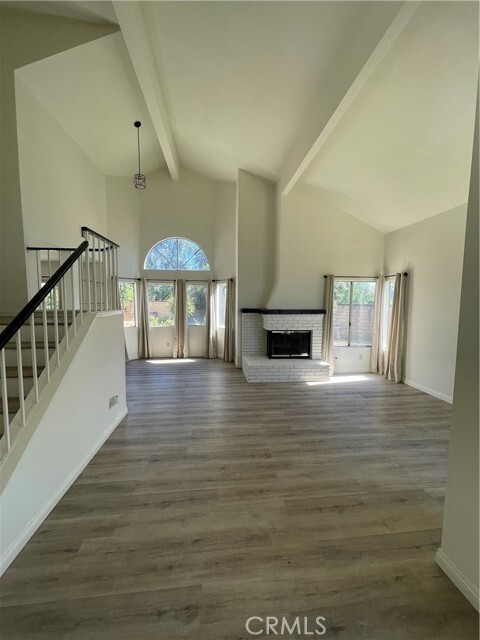 Building Photo - 13592 Crescent Hill Drive