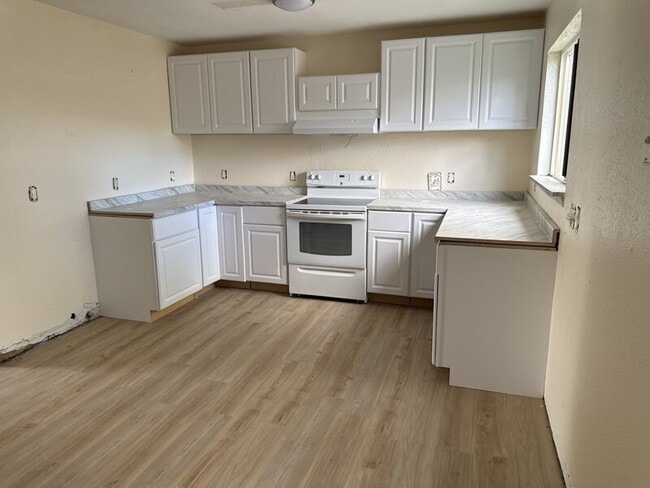Photo - 1826 Monterey Rd Apartment