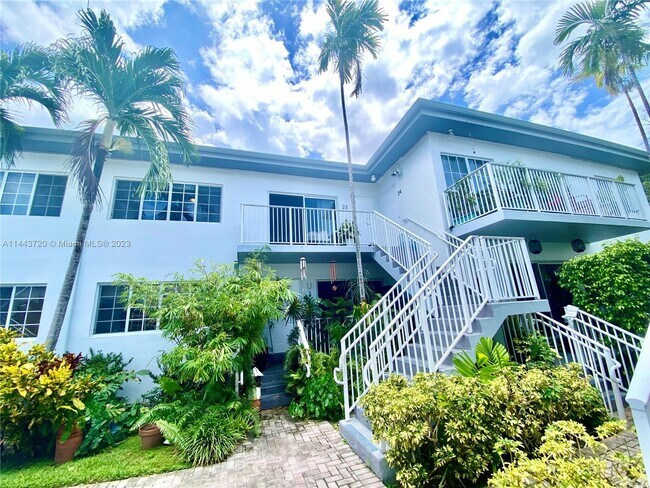 Foto del edificio - 9260 Bay Harbor Terrace