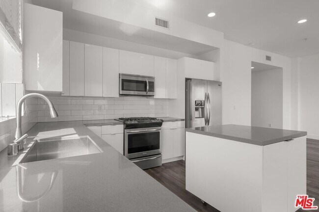 Foto del edificio - 1215 S Bedford St